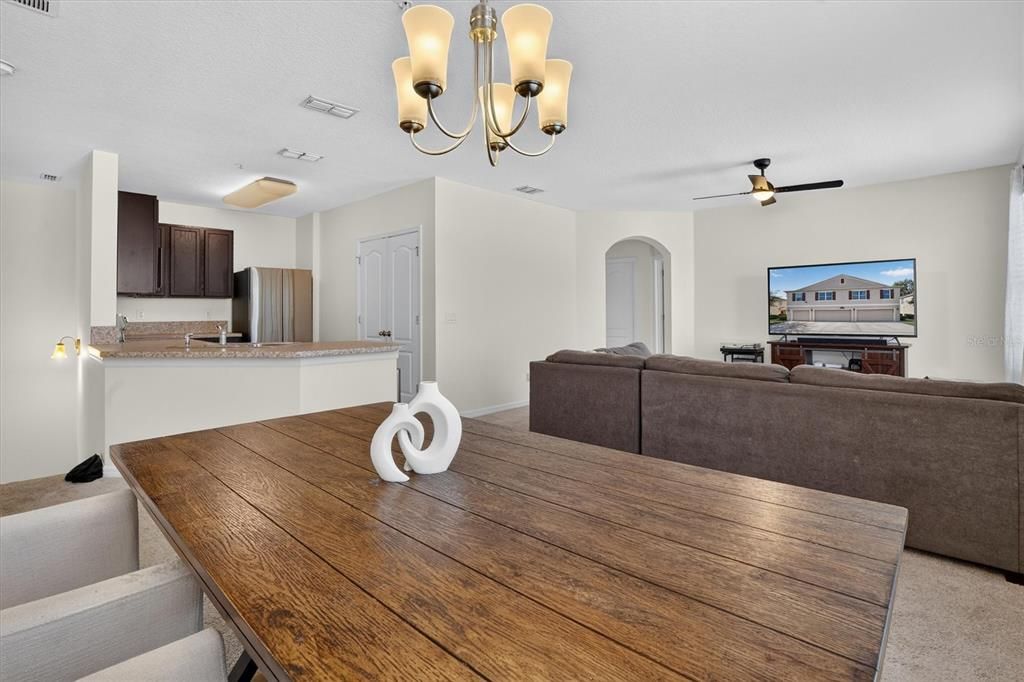 En Venta: $220,000 (2 camas, 2 baños, 1147 Pies cuadrados)