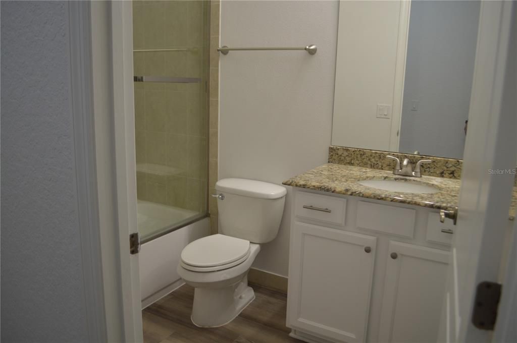 En Venta: $575,000 (4 camas, 3 baños, 2064 Pies cuadrados)