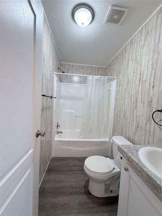For Rent: $1,485 (3 beds, 2 baths, 1400 Square Feet)