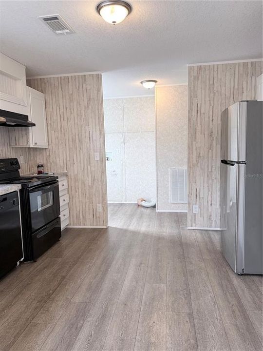 For Rent: $1,485 (3 beds, 2 baths, 1400 Square Feet)