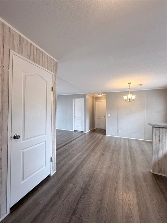 For Rent: $1,485 (3 beds, 2 baths, 1400 Square Feet)
