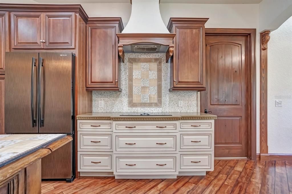 待售: $1,999,000 (4 贝兹, 4 浴室, 3893 平方英尺)