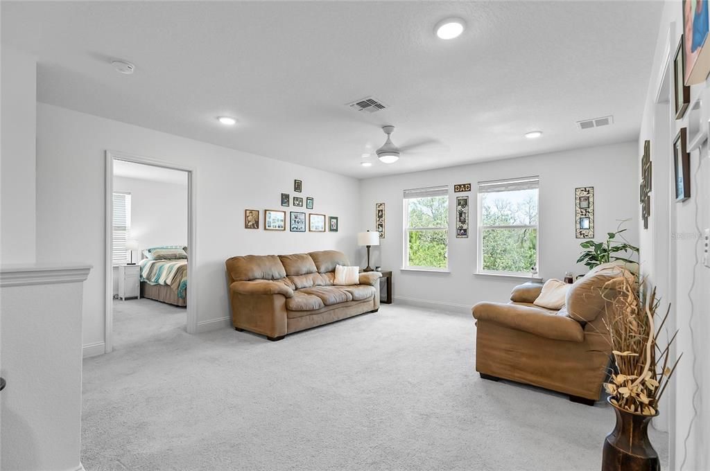 En Venta: $426,000 (5 camas, 3 baños, 2776 Pies cuadrados)