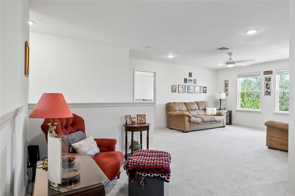 En Venta: $426,000 (5 camas, 3 baños, 2776 Pies cuadrados)