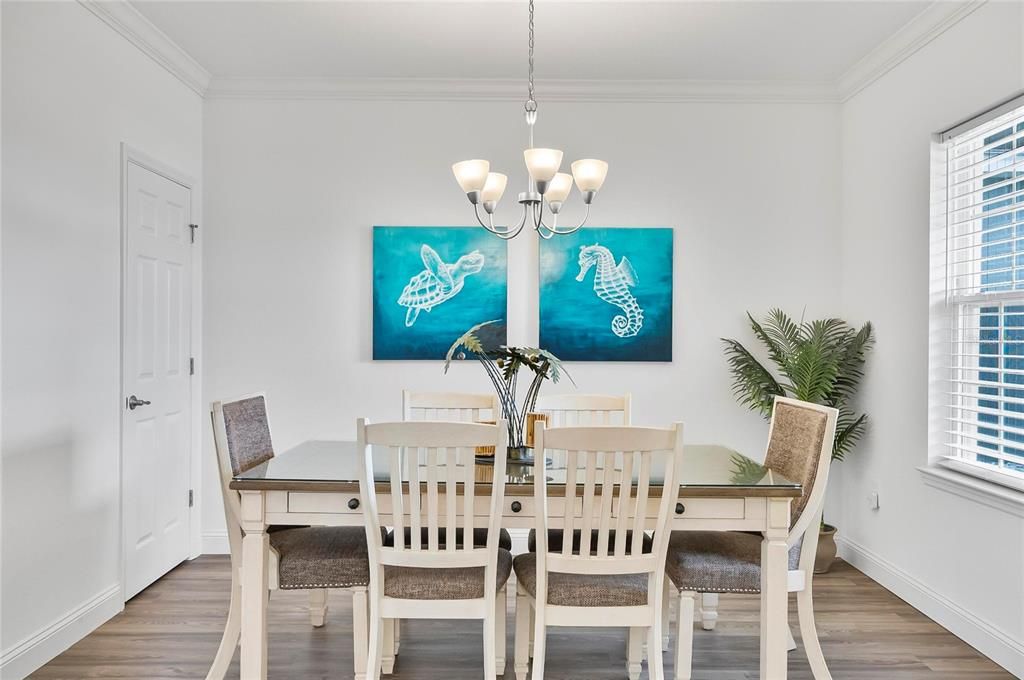 En Venta: $426,000 (5 camas, 3 baños, 2776 Pies cuadrados)