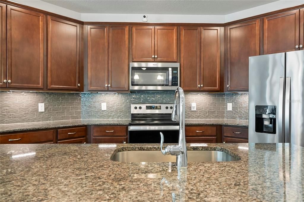 En Venta: $426,000 (5 camas, 3 baños, 2776 Pies cuadrados)