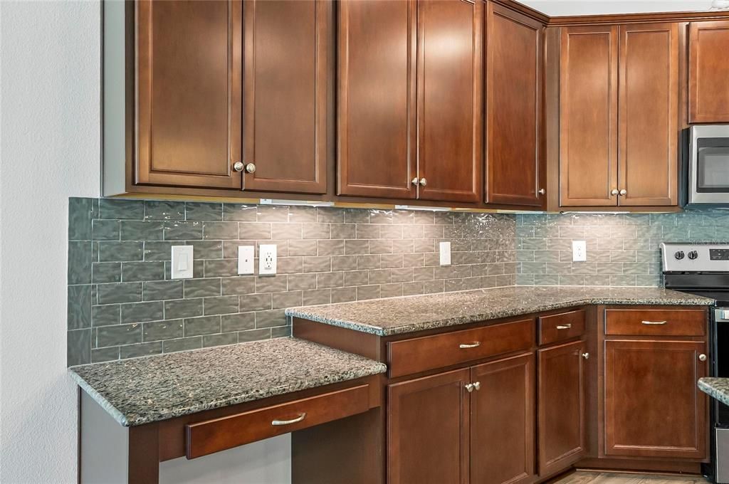 En Venta: $426,000 (5 camas, 3 baños, 2776 Pies cuadrados)