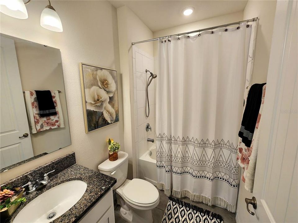 На продажу: $399,000 (3 спален, 2 ванн, 1700 Квадратных фут)