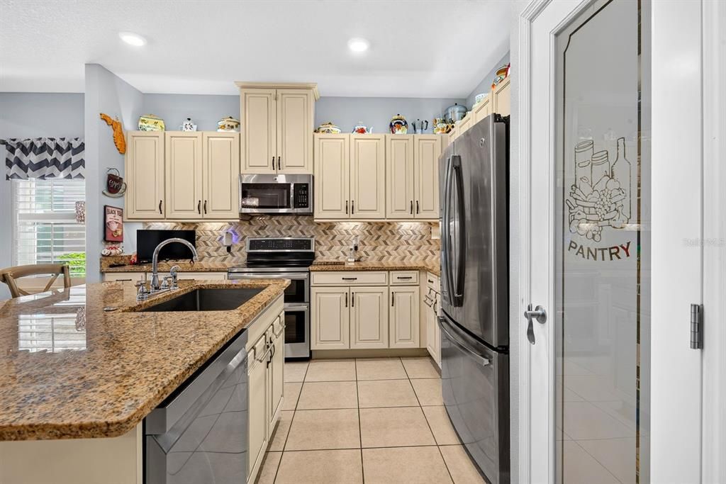 En Venta: $669,950 (2 camas, 2 baños, 1525 Pies cuadrados)