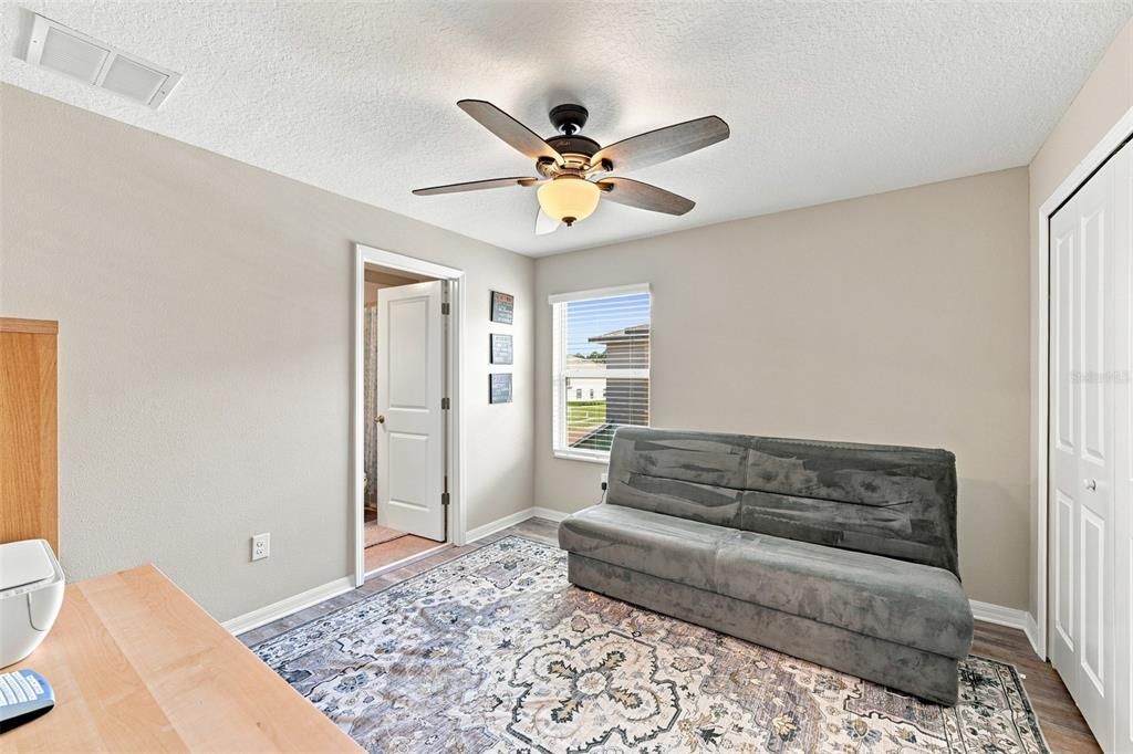 For Sale: $255,000 (3 beds, 2 baths, 1824 Square Feet)