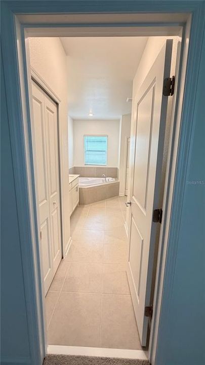 For Rent: $3,200 (5 beds, 3 baths, 2455 Square Feet)