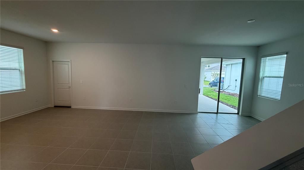 For Rent: $3,200 (5 beds, 3 baths, 2455 Square Feet)