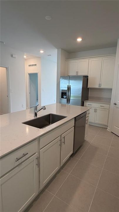 For Rent: $3,200 (5 beds, 3 baths, 2455 Square Feet)