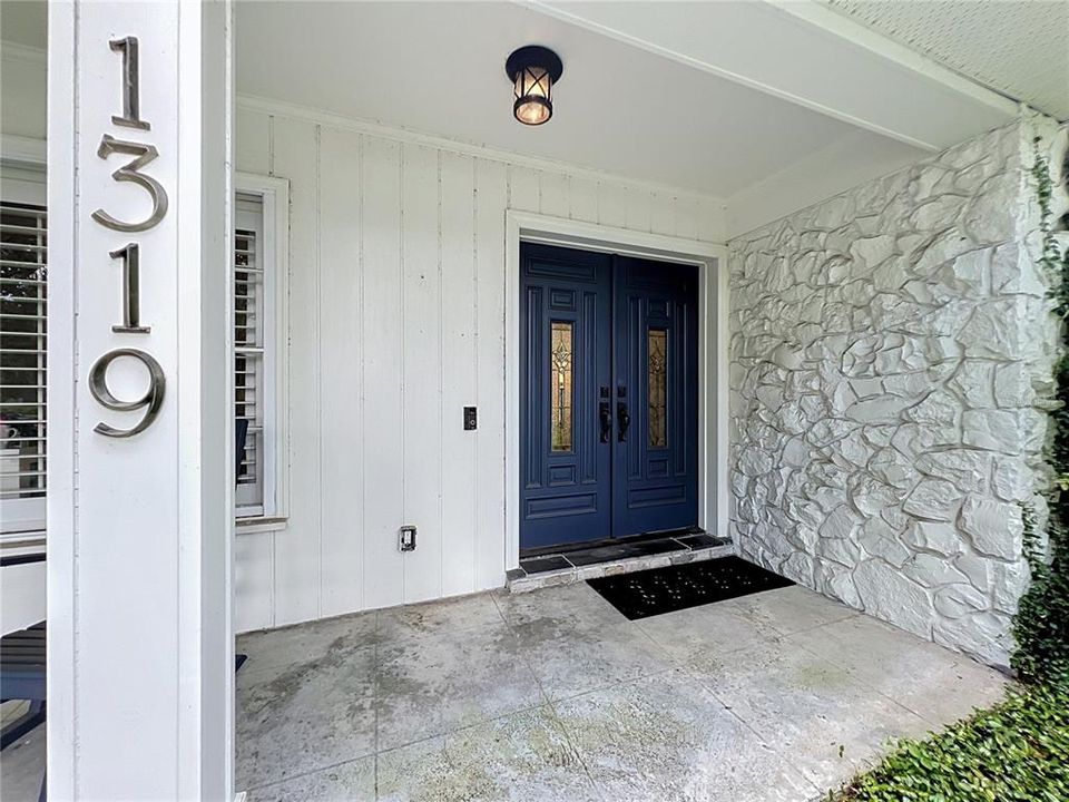 For Sale: $799,000 (4 beds, 2 baths, 2637 Square Feet)