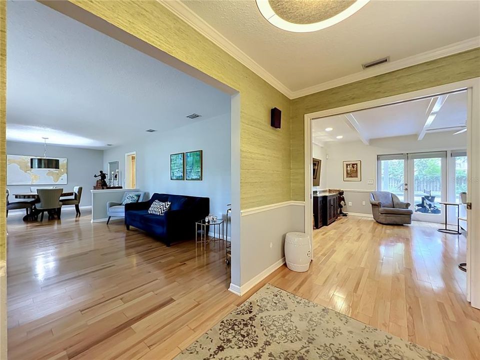 For Sale: $799,000 (4 beds, 2 baths, 2637 Square Feet)