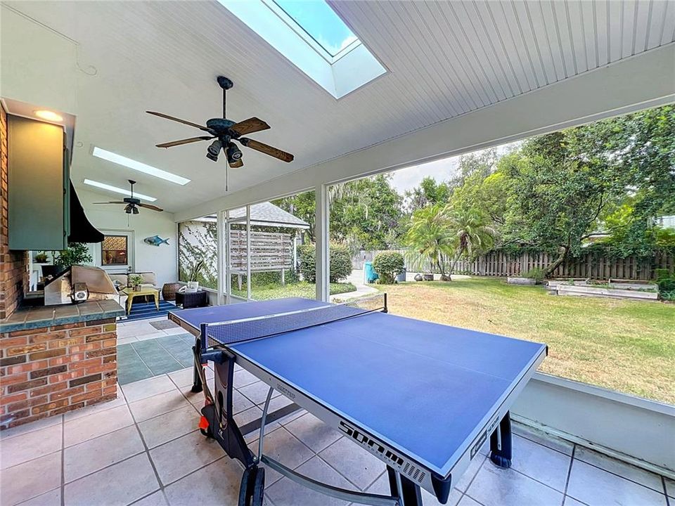 For Sale: $799,000 (4 beds, 2 baths, 2637 Square Feet)