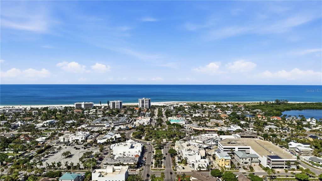 For Sale: $499,000 (3 beds, 2 baths, 1276 Square Feet)