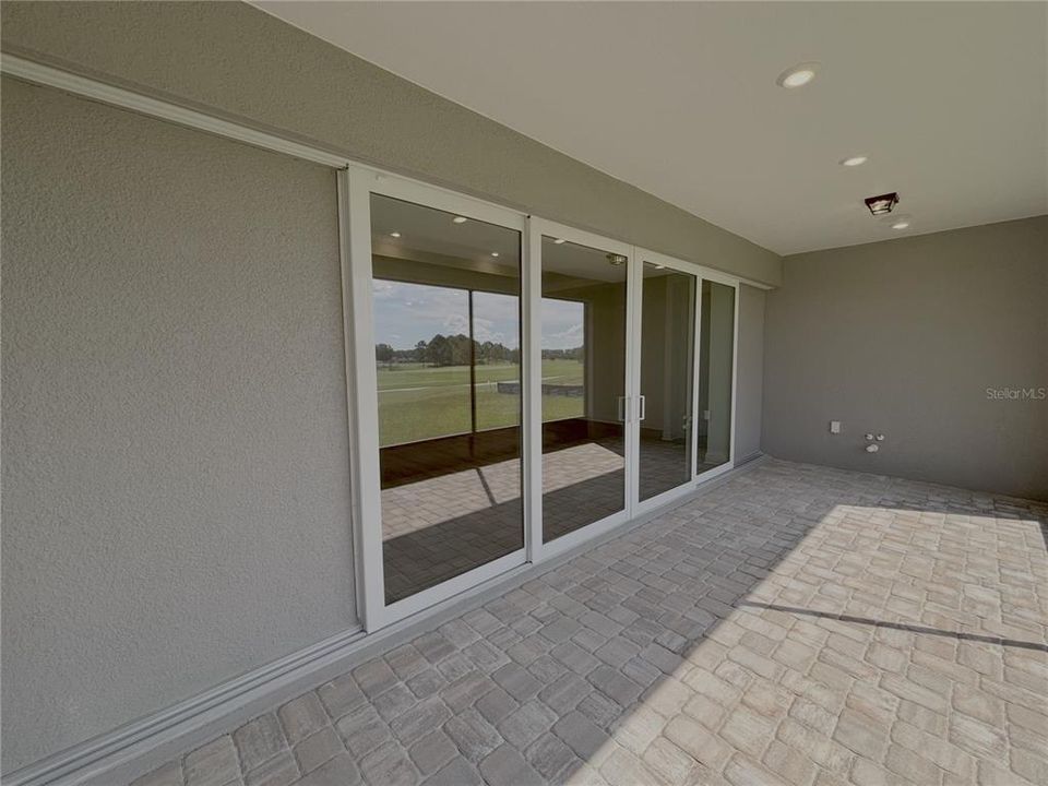 For Rent: $2,495 (2 beds, 2 baths, 2200 Square Feet)