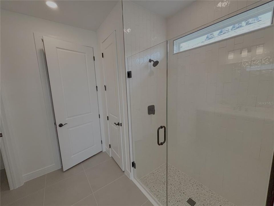 For Rent: $2,495 (2 beds, 2 baths, 2200 Square Feet)