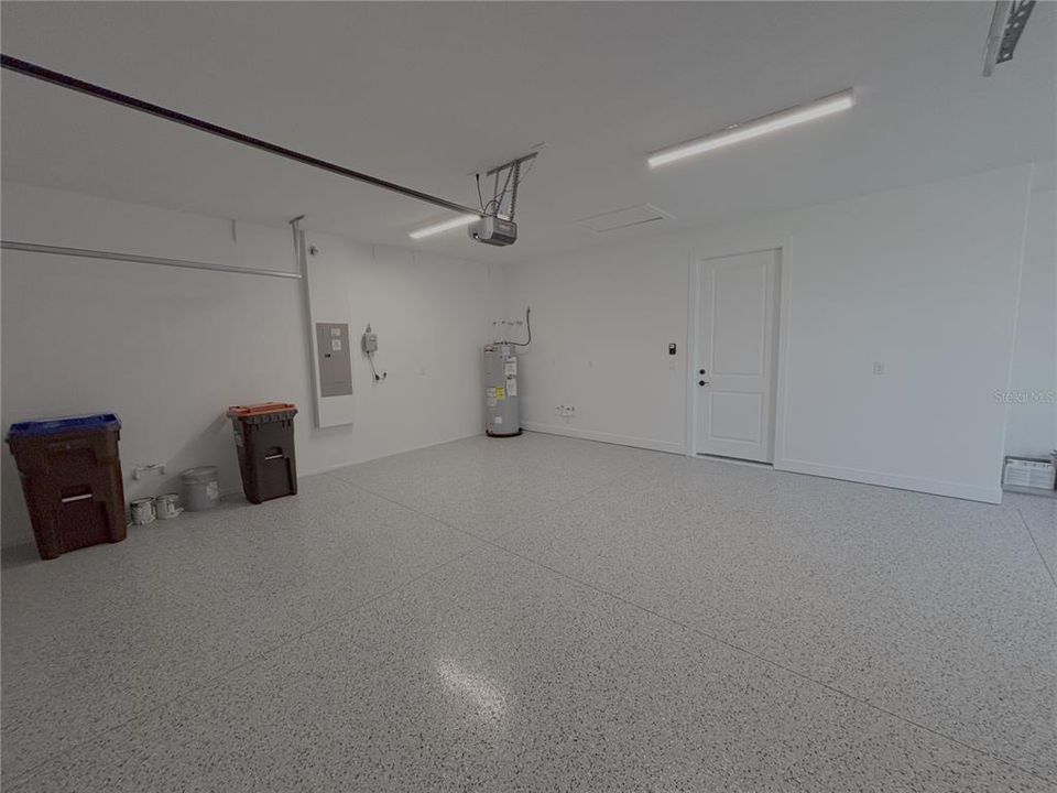 For Rent: $2,495 (2 beds, 2 baths, 2200 Square Feet)