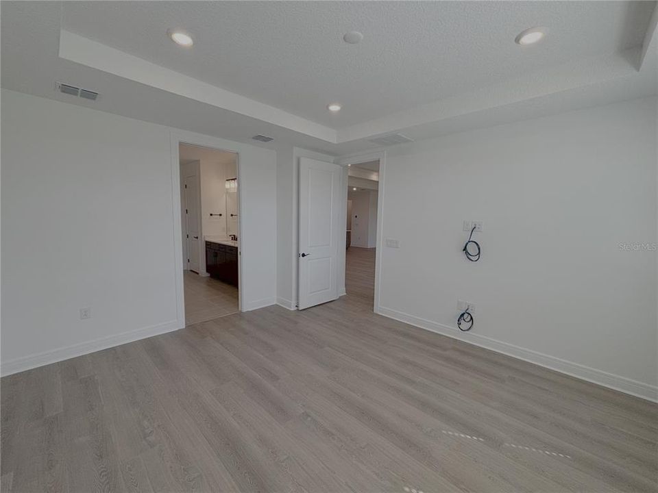 For Rent: $2,495 (2 beds, 2 baths, 2200 Square Feet)