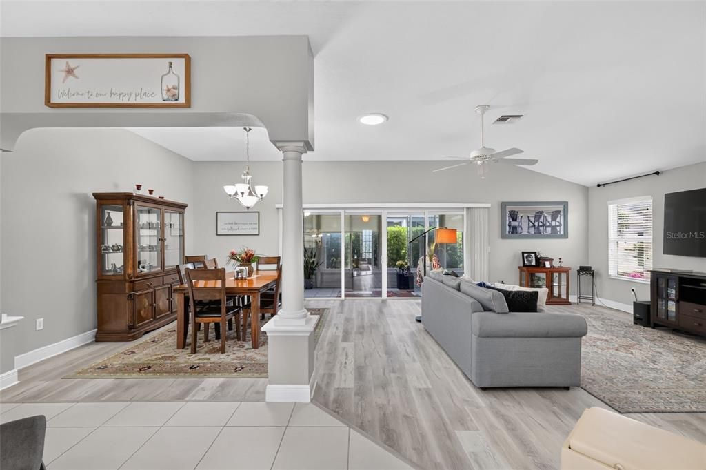 Activo con contrato: $399,900 (3 camas, 2 baños, 1927 Pies cuadrados)