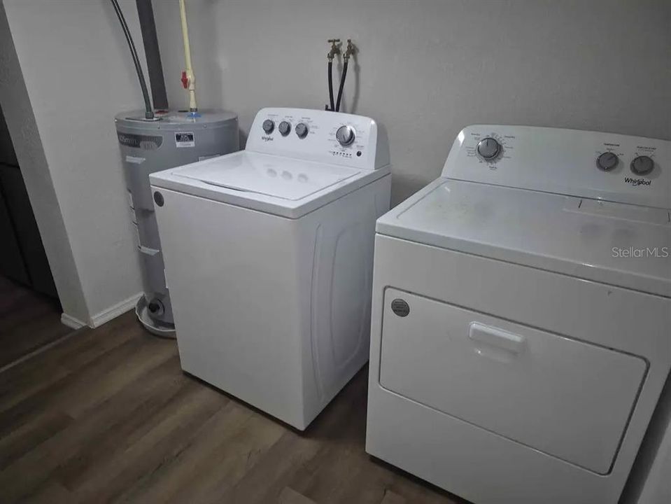 В аренду: $1,850 (2 спален, 1 ванн, 1088 Квадратных фут)