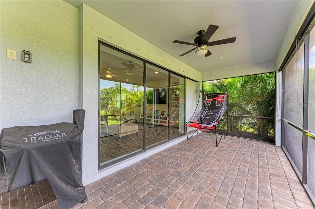 En Venta: $799,000 (5 camas, 4 baños, 3641 Pies cuadrados)