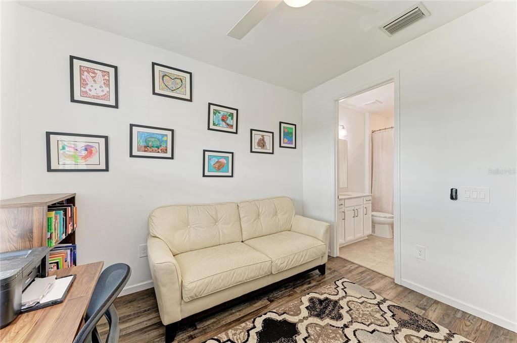 En Venta: $799,000 (5 camas, 4 baños, 3641 Pies cuadrados)