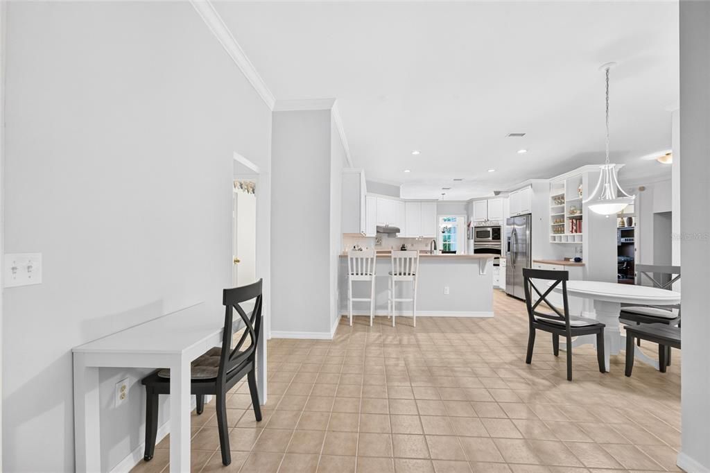 En Venta: $539,000 (3 camas, 3 baños, 2559 Pies cuadrados)
