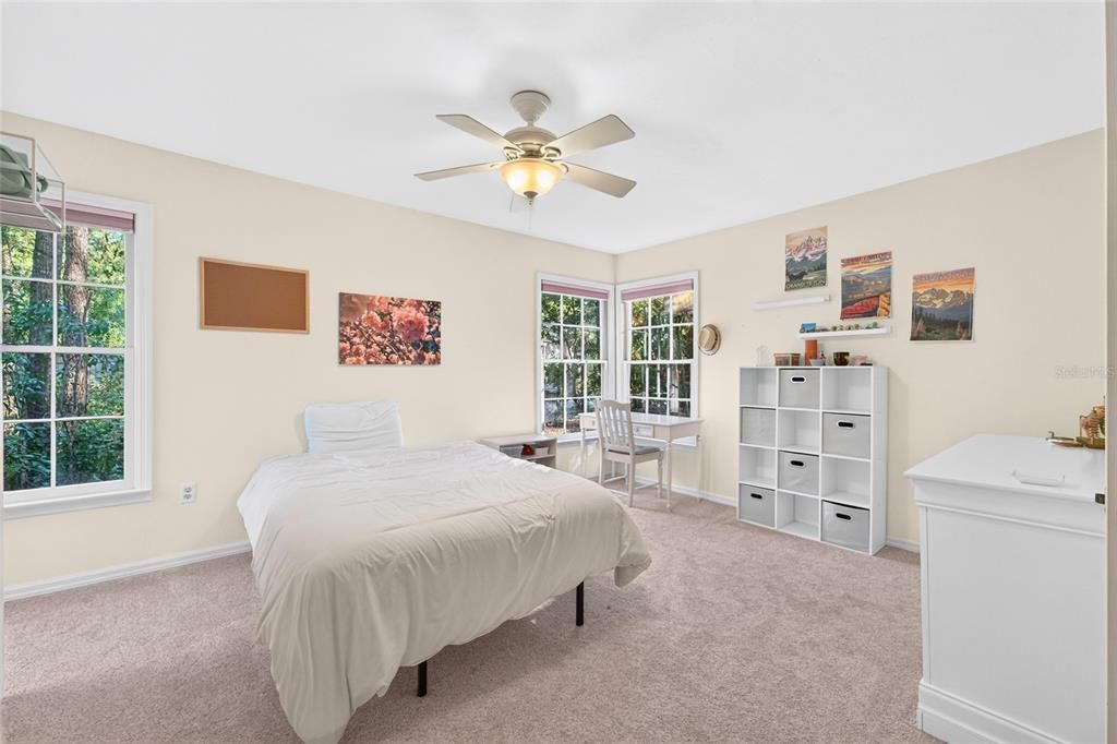 En Venta: $539,000 (3 camas, 3 baños, 2559 Pies cuadrados)
