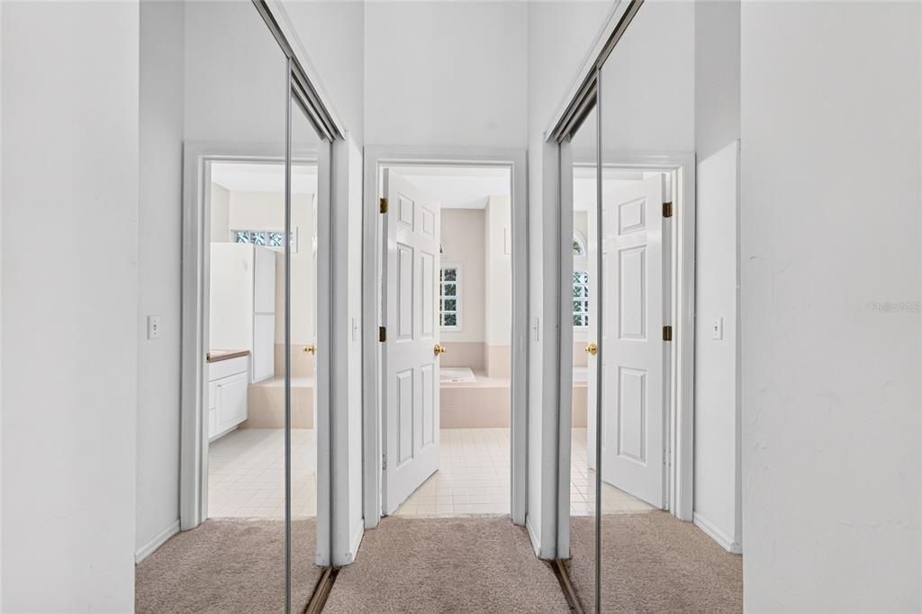 En Venta: $539,000 (3 camas, 3 baños, 2559 Pies cuadrados)