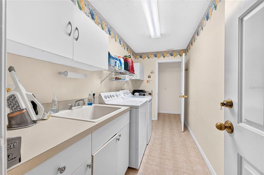 En Venta: $539,000 (3 camas, 3 baños, 2559 Pies cuadrados)