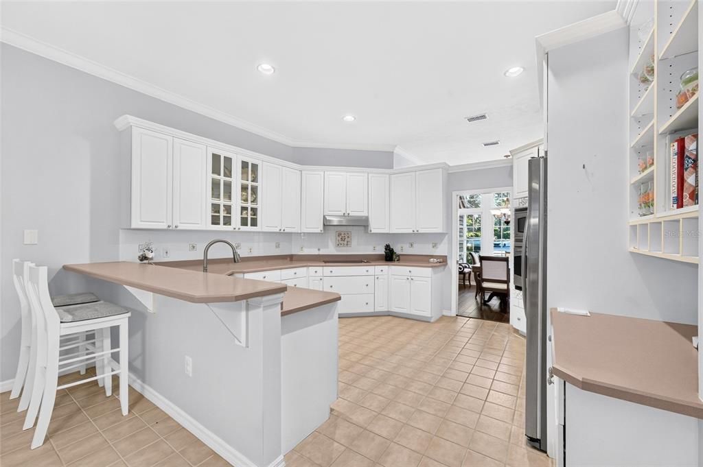 En Venta: $539,000 (3 camas, 3 baños, 2559 Pies cuadrados)