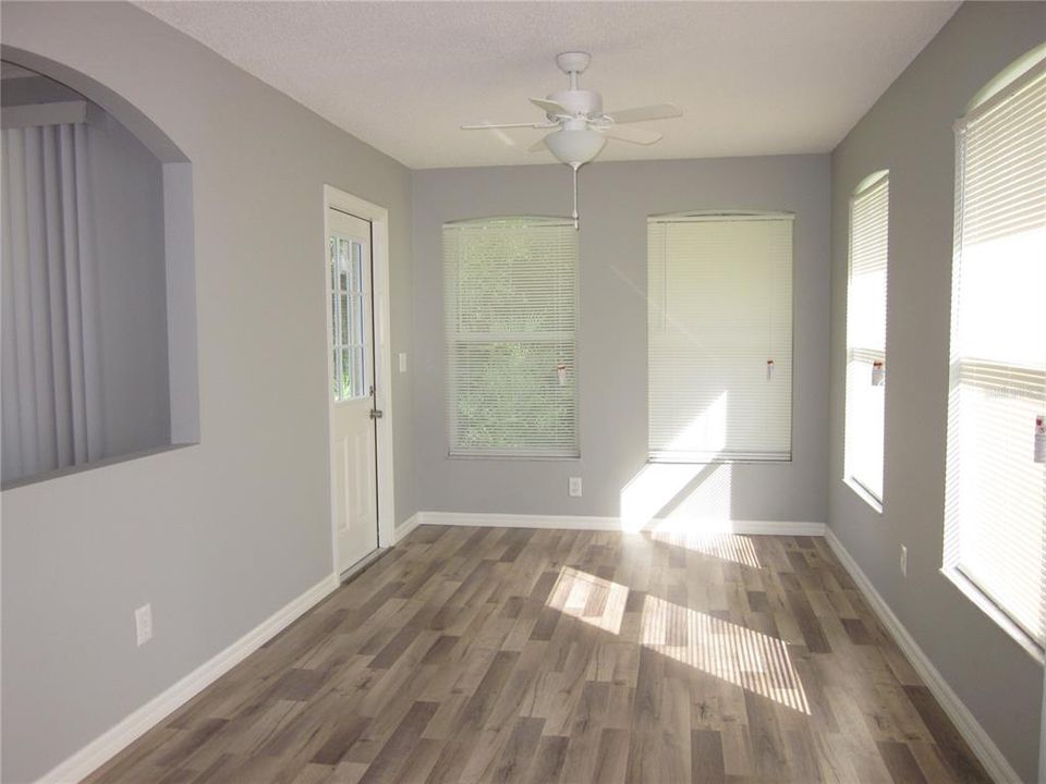 В аренду: $2,695 (3 спален, 2 ванн, 1708 Квадратных фут)