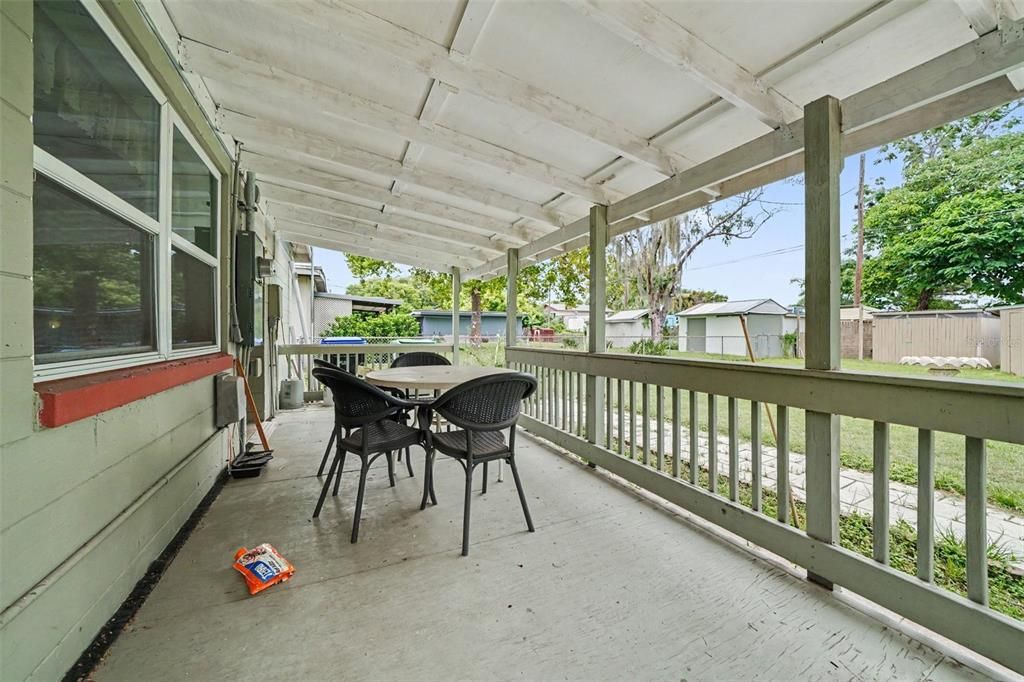 For Sale: $340,000 (2 beds, 1 baths, 780 Square Feet)