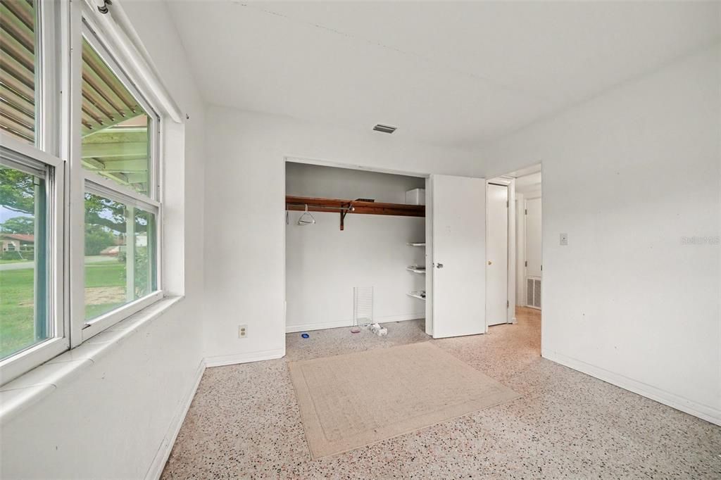 For Sale: $340,000 (2 beds, 1 baths, 780 Square Feet)