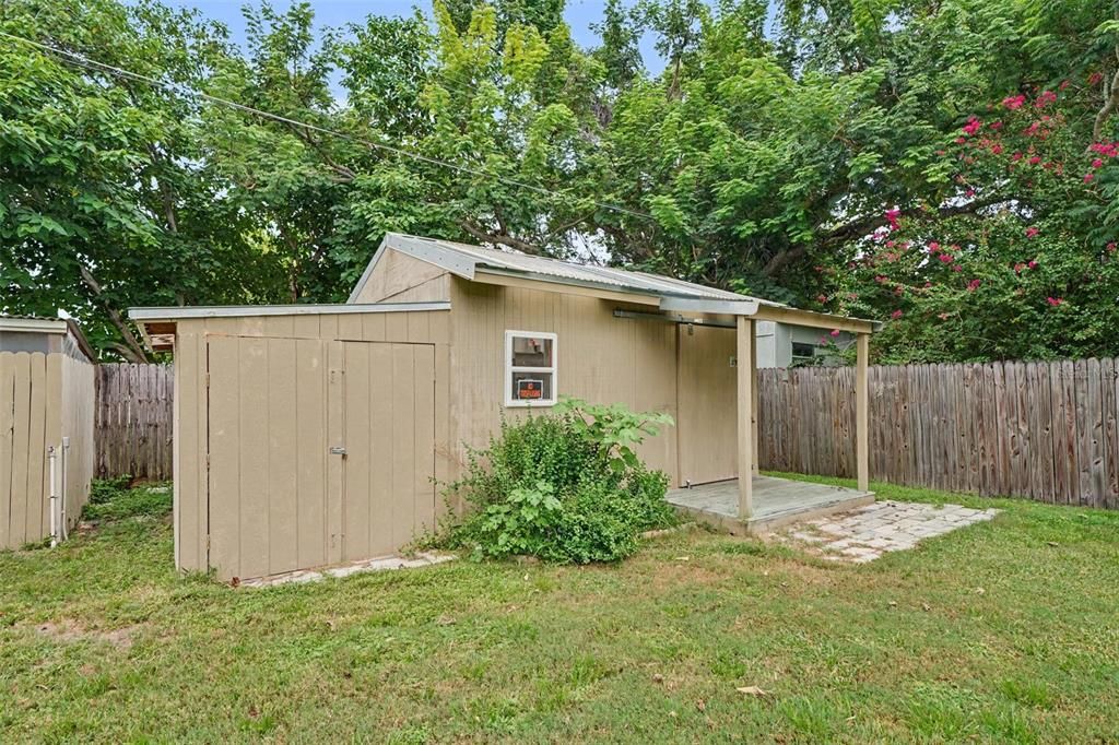 For Sale: $340,000 (2 beds, 1 baths, 780 Square Feet)