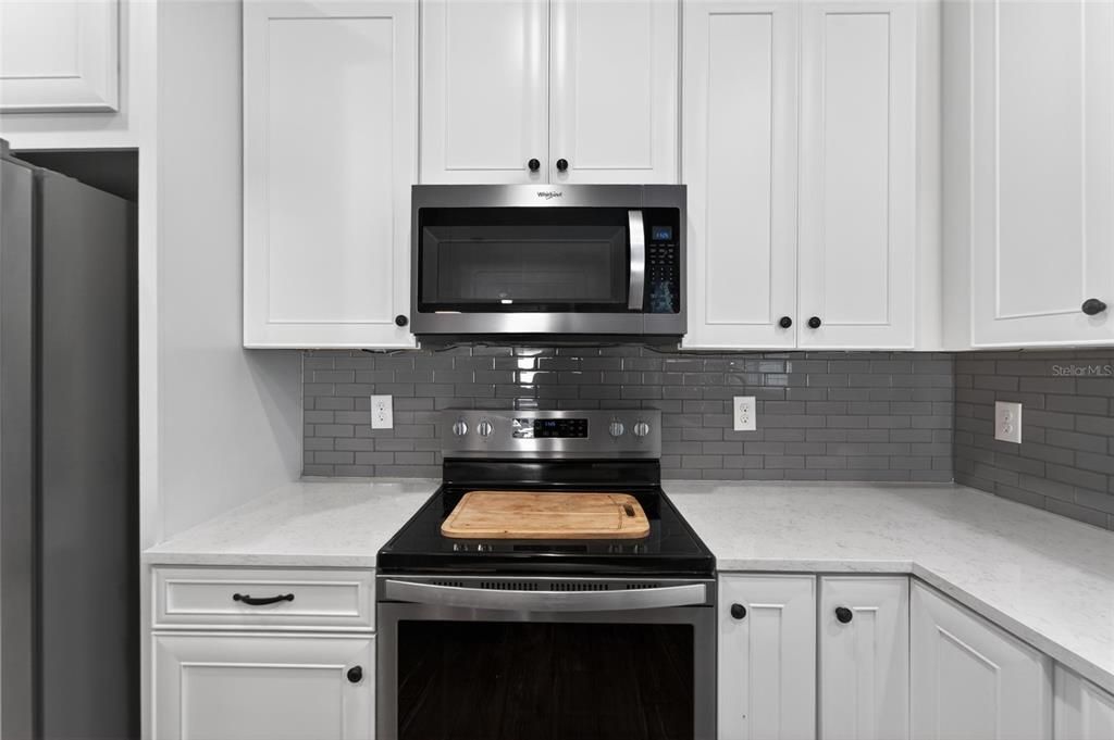 For Sale: $338,799 (3 beds, 2 baths, 1752 Square Feet)