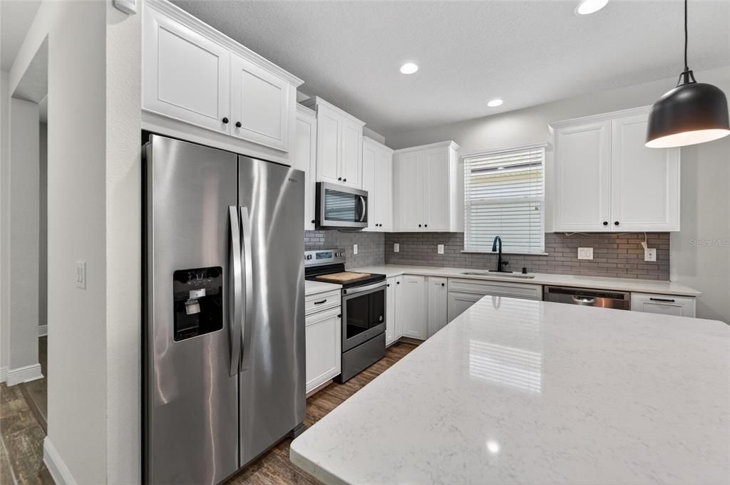 For Sale: $338,799 (3 beds, 2 baths, 1752 Square Feet)