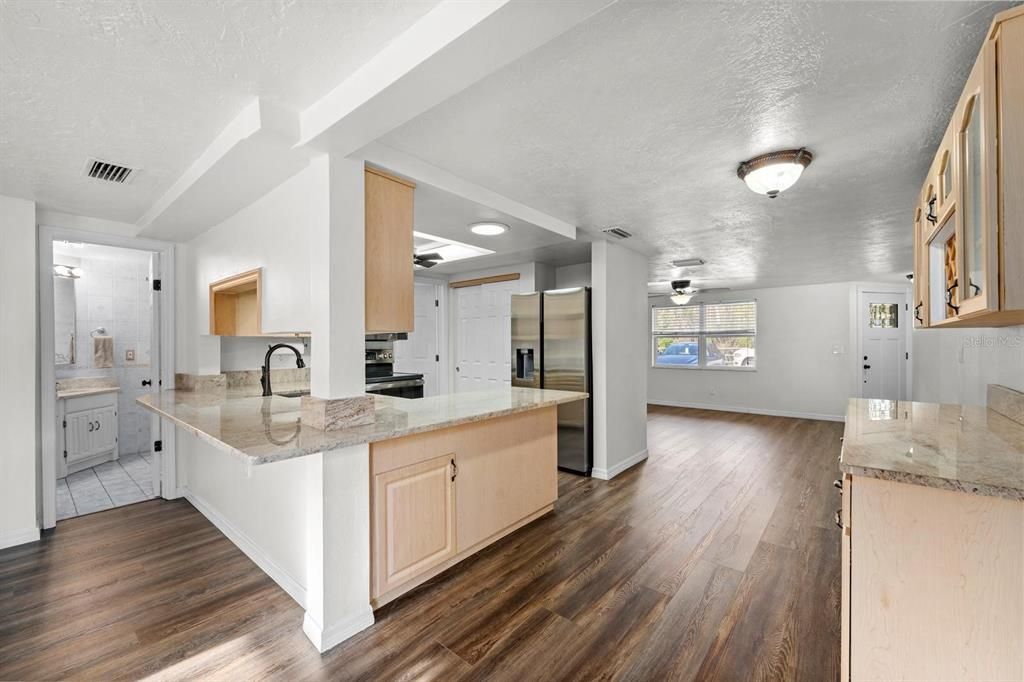 En Venta: $430,000 (2 camas, 2 baños, 1130 Pies cuadrados)