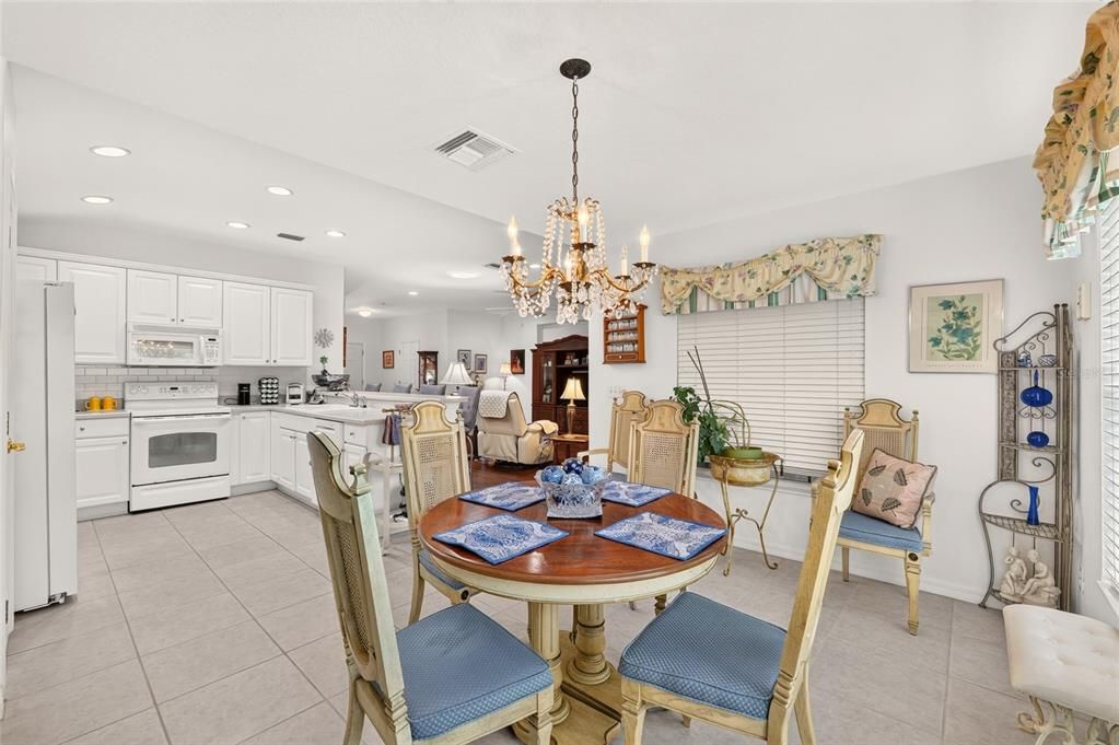 For Sale: $279,300 (2 beds, 2 baths, 1575 Square Feet)