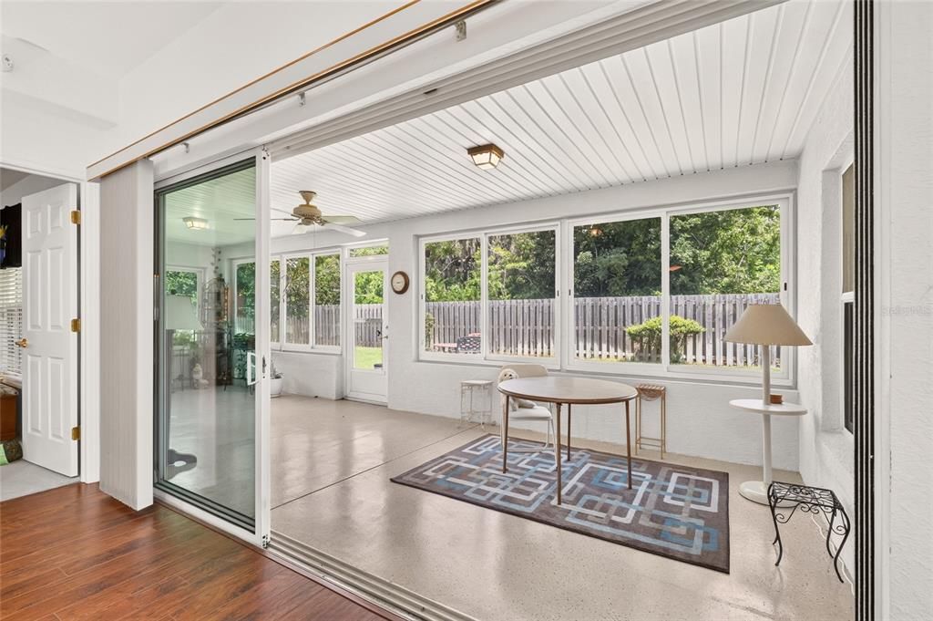 For Sale: $279,300 (2 beds, 2 baths, 1575 Square Feet)
