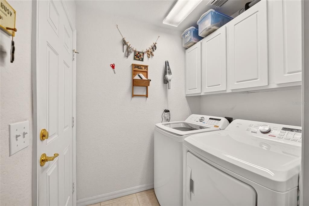 For Sale: $279,300 (2 beds, 2 baths, 1575 Square Feet)