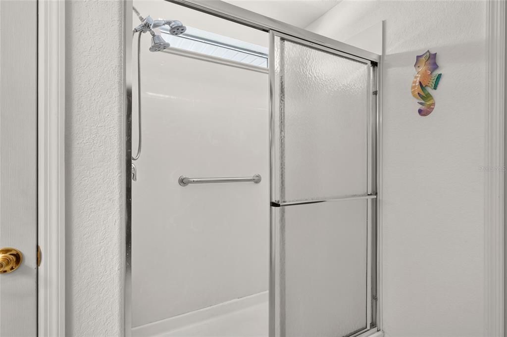 For Sale: $279,300 (2 beds, 2 baths, 1575 Square Feet)