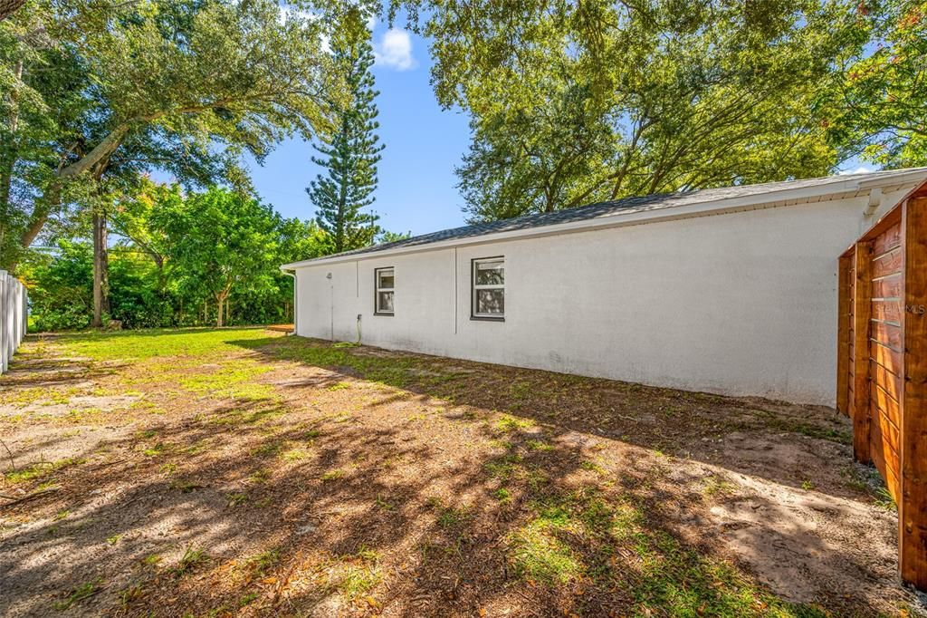 For Sale: $389,000 (3 beds, 2 baths, 1242 Square Feet)