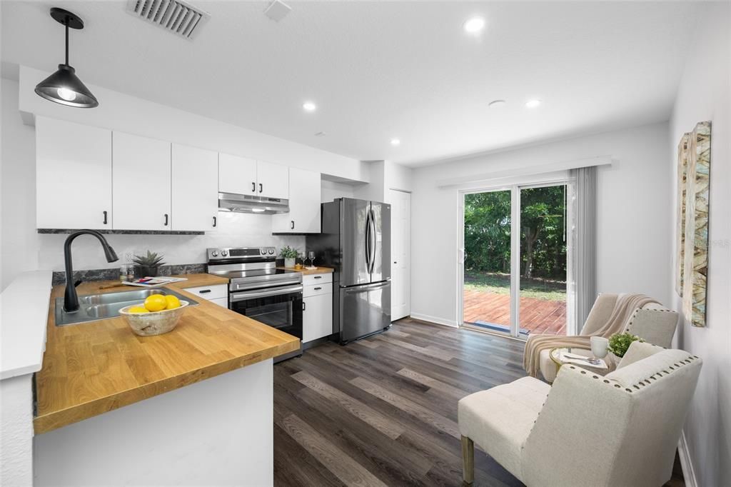 For Sale: $389,000 (3 beds, 2 baths, 1242 Square Feet)