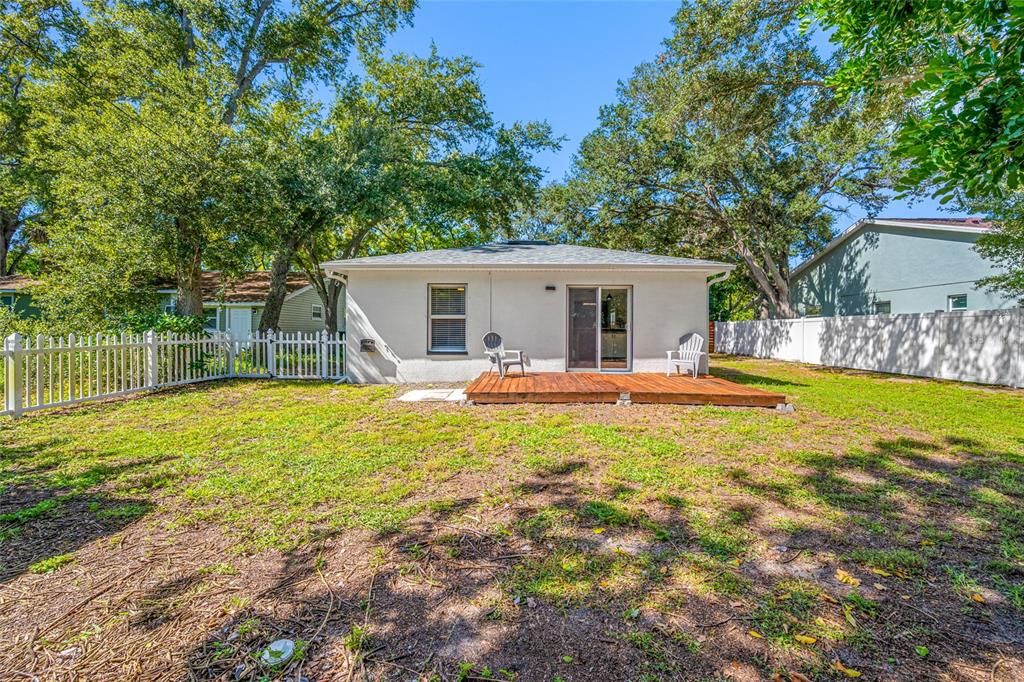 For Sale: $389,000 (3 beds, 2 baths, 1242 Square Feet)