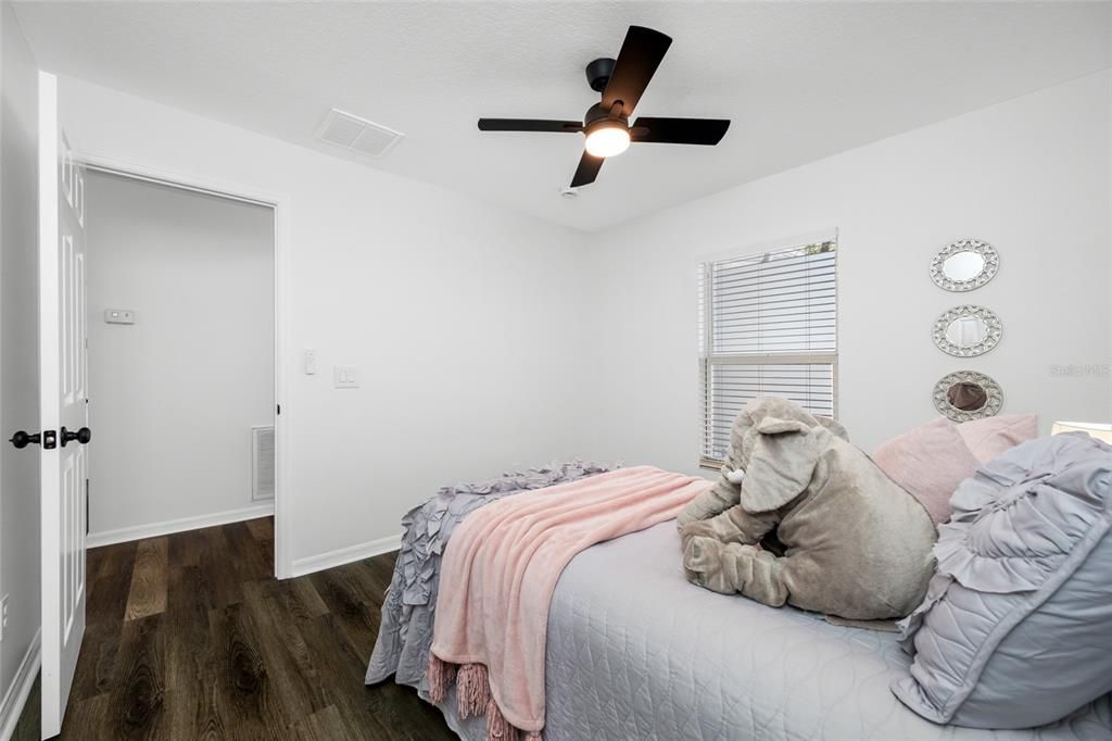 For Sale: $389,000 (3 beds, 2 baths, 1242 Square Feet)