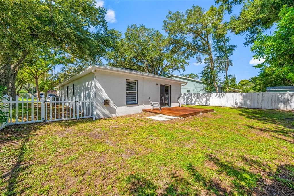 For Sale: $389,000 (3 beds, 2 baths, 1242 Square Feet)
